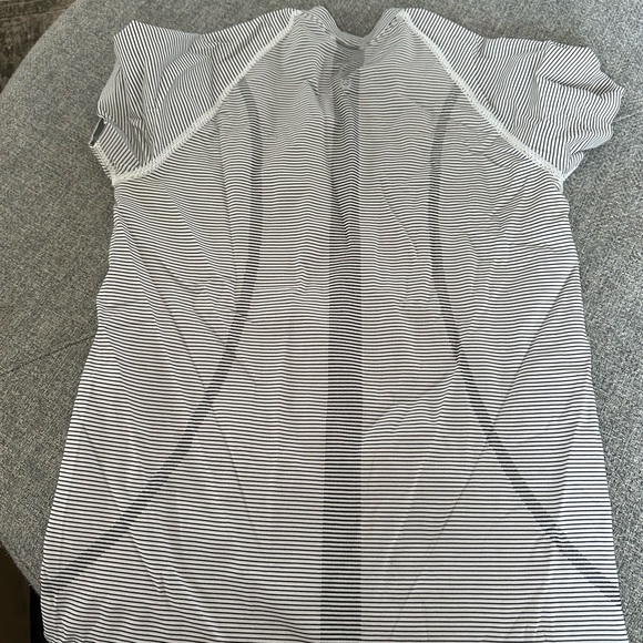 Striped Short Sleeve T-Shirt - Picture 3 of 4